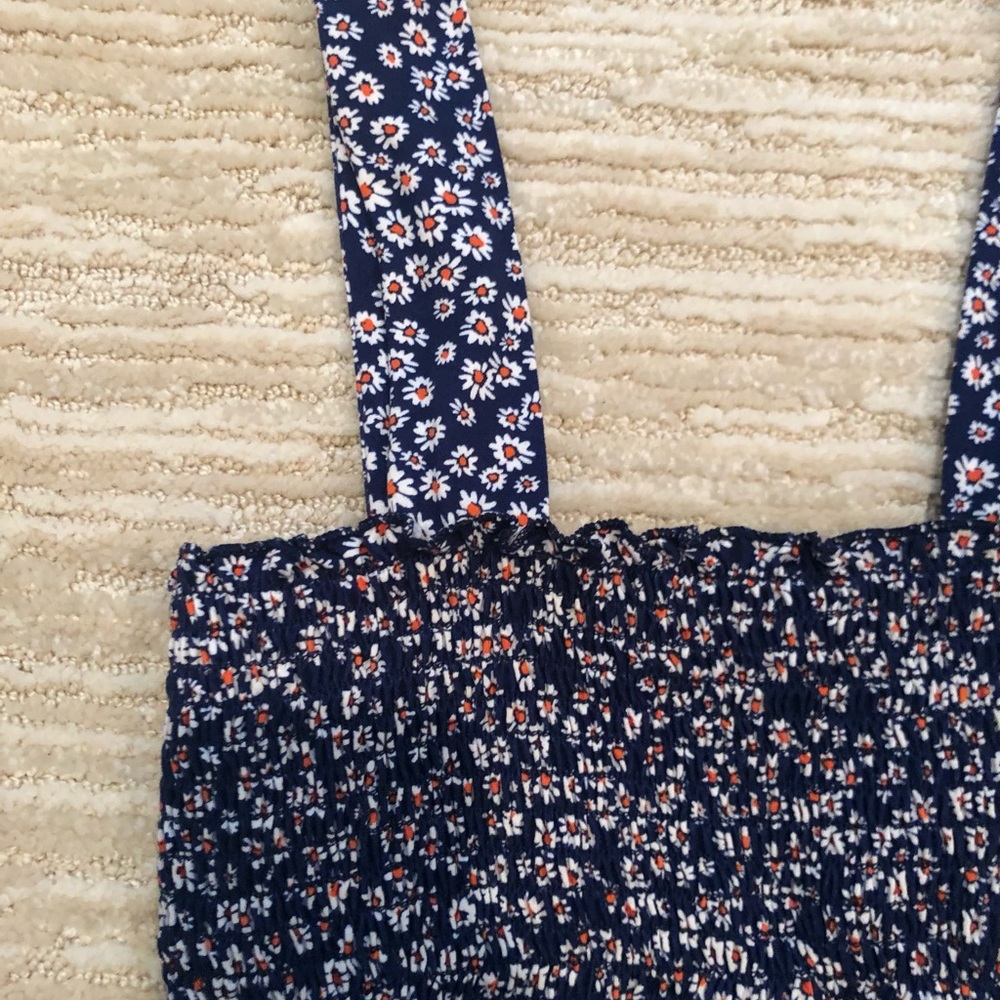blue with flowers flowy summer tank top - Picture 2 of 6